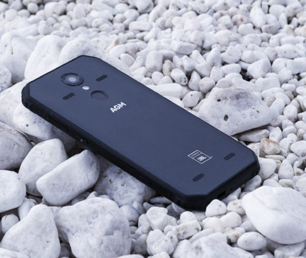 Lo smartphone rugged AGM A9 con altoparlanti JBL è ufficiale